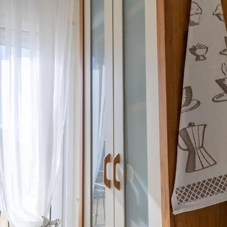 Studio Navarino Square - στούντιο διαμέρισμα πλατεία ναυαρίνου Szaloniki
